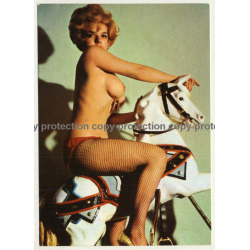Nude Showgirl Hella / Night-Cabaret Dorett - Kurfürstendamm (Vintage PC Berlin 1960s)