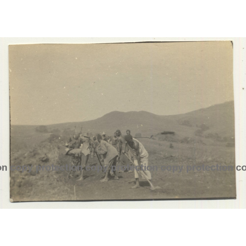 Congo-Belge: Indigenous Mine Workers / Route Bogoro - Kilo (Vintage Photo B/W ~1930s)