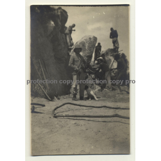 Congo-Belge: Colonial Master & Native Workers / Bogoro - Lué (Vintage Photo B/W ~1930s)