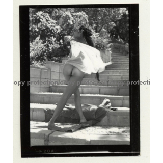 Pretty Indian Nude With Headdress & Scarf *3 (Vintage Contact Sheet Photo 1970s)