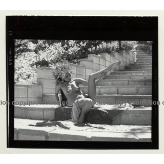 Pretty Indian Nude With Headdress & Scarf *12 (Vintage Contact Sheet Photo 1970s)