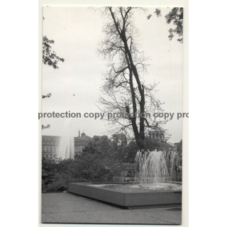Stuttgart: Schlossgarten - Fountain - Kunstgebäude (Vintage Photo B/W 1963)
