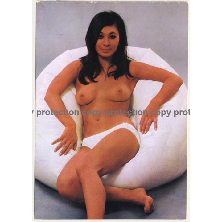 Nude Showgirl Josui / Akt-Studio X - Kurfürstendamm (Vintage PC Berlin 1960s)