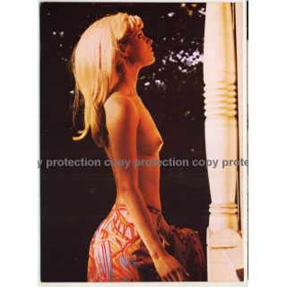 Nude Showgirl Sofie / Akt-Studio X - Kurfürstendamm (Vintage PC Berlin 1960s)