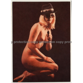 Nude Showgirl Bonnie / Akt-Studio X - Kurfürstendamm (Vintage PC Berlin 1960s)