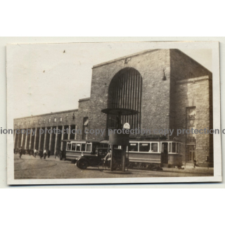 70173 Stuttgart / Germany: Hauptbahnhof HBF / Schupo - Strassenbahn (Vintage Photo B/W 1931)