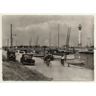 Ouistreham - France: Les Bassins Et Le Phare / Yachts (Vintage RPPC 1941)