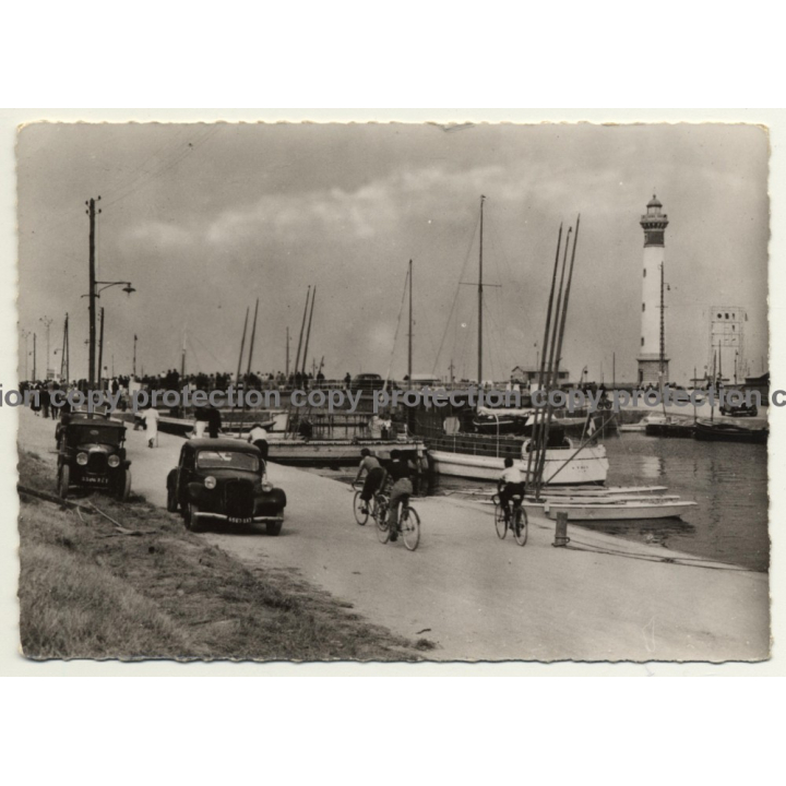 Ouistreham - France: Les Bassins Et Le Phare / Yachts (Vintage RPPC 1941)