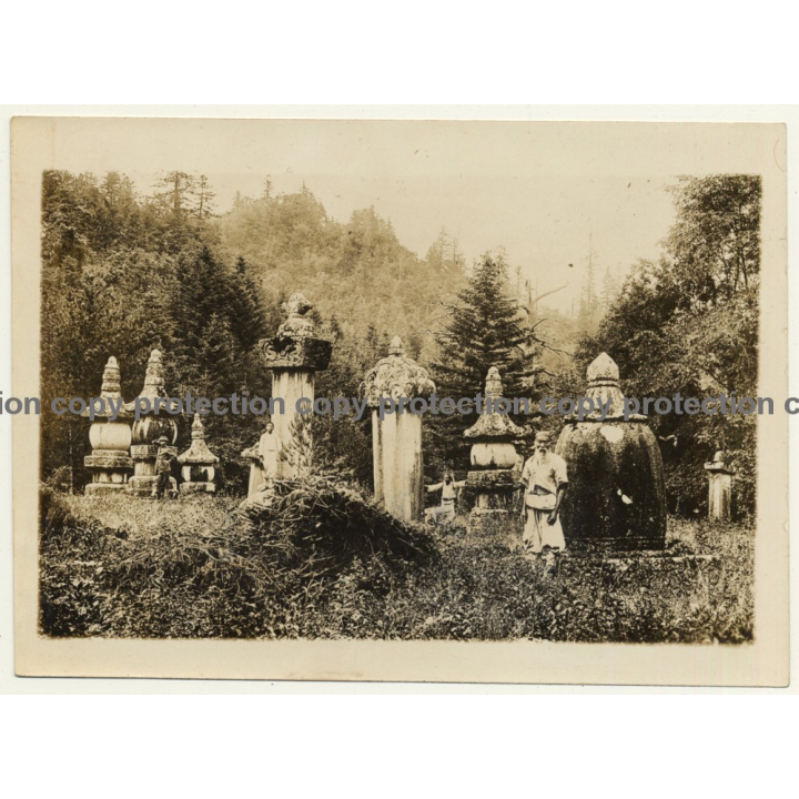 Chosen / Korea: Old Gravestones - Wittnesses Of Old Korean Culture (Vintage Press Photo ~1930/1940s)