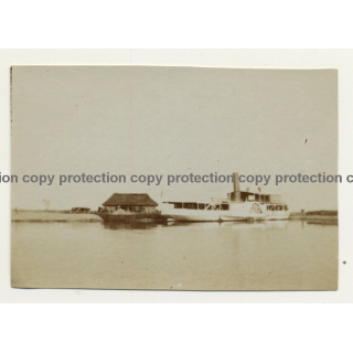 Congo - Belge: Samuel Baker On Pier De Kasengi / Lac Albert (Vintage Photo ~ 1890s/1900s)