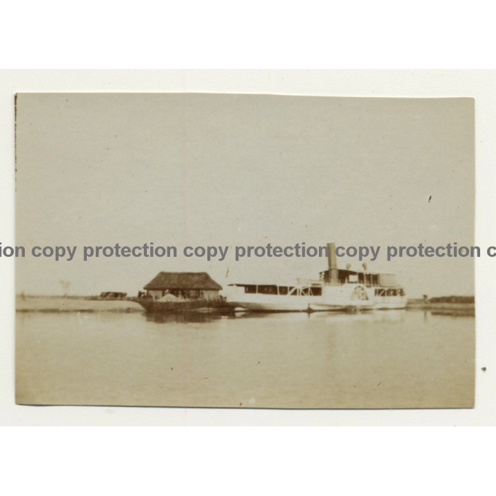 Congo - Belge: Samuel Baker On Pier De Kasengi / Lac Albert (Vintage Photo ~ 1890s/1900s)