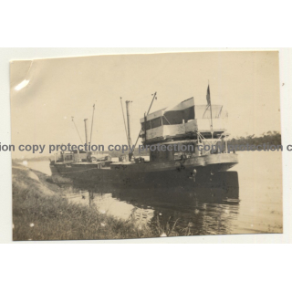 Congo - Belge: Barge / Boat At River Shore (Vintage Photo ~1920s/1930s)