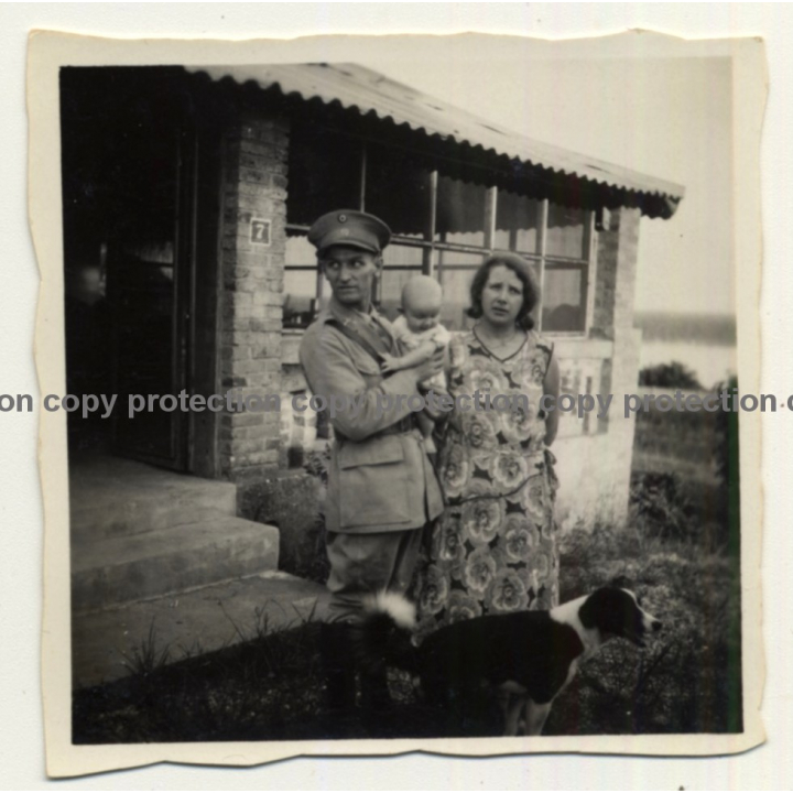 Congo - Belge: Belgian Officer With Wife & Baby / Dogs (Vintage Photo ~1920s/1930s)