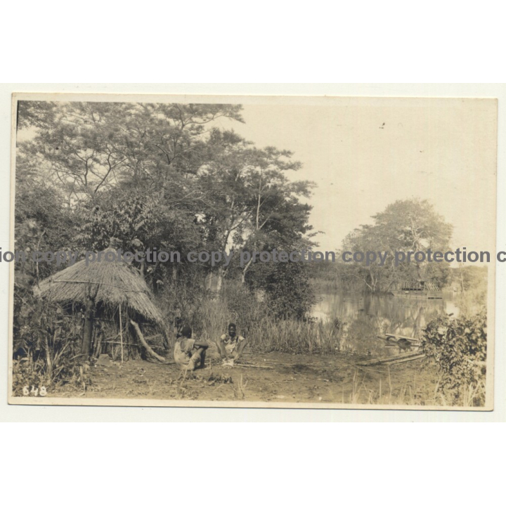 Congo Belge: Indigenous Men In Front Of Straw Hut / Raft - River (Vintage RPPC)
