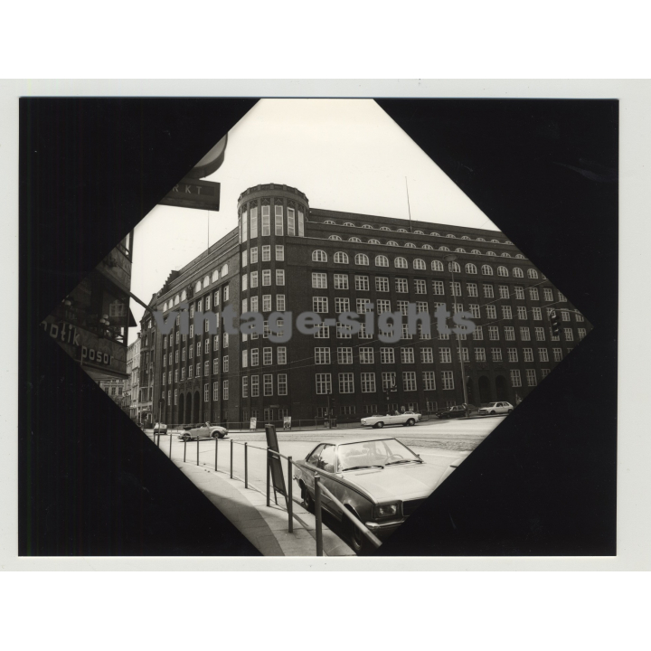 Hamburg Speicherstadt & Valentinskamp / Beetle Cabrio - SL Cabrio (Vintage Photo)