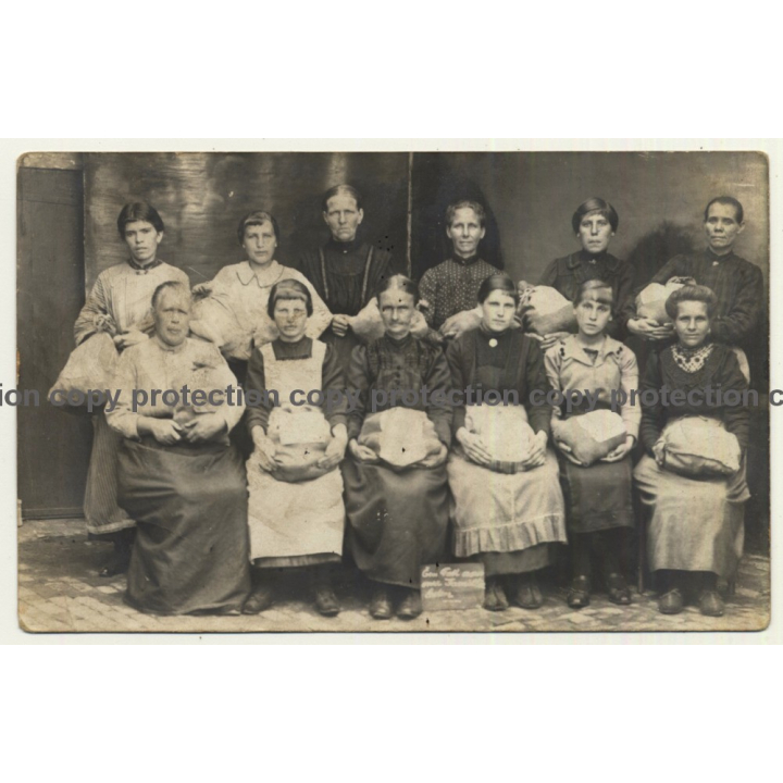 Group Of Embroideresses / Embroidery - Brussels Lace? (Vintage RPPC ~1910/1920s)