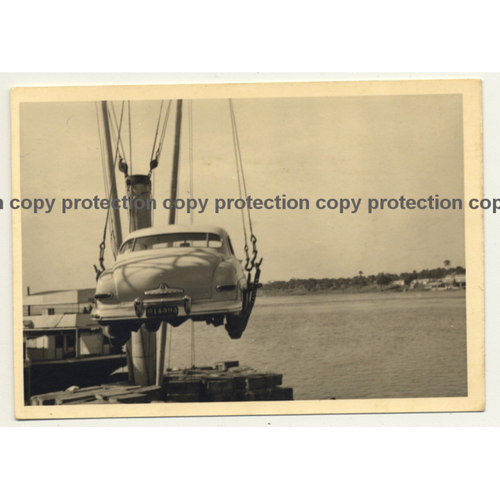 Congo Belge: Car Is Being Loaded On Ship *2 / Oldtimer (Vintage Photo ~1950s)