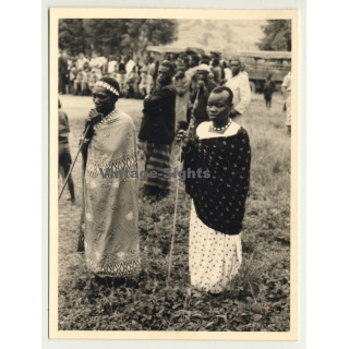 Congo - Belge: 2 Native Women In Ceremonial Dress / Tribal (Vintage Photo ~1950s)