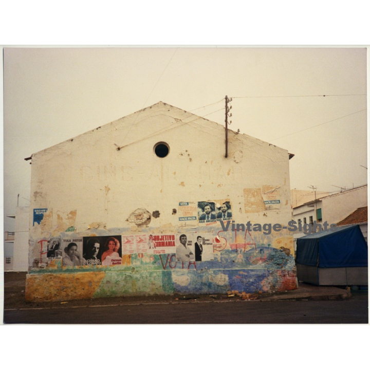Lydia Nash / Bruxelles: Casa Con Carteles *1 (Vintage Photo 1980s/1990s ~ DIN A3)