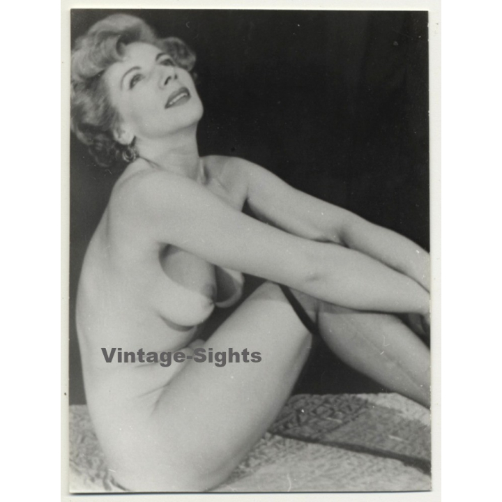 Classy Nude Woman On Carpet / Daydreaming (Vintage Photo B/W 1965)