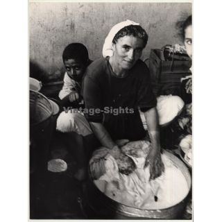 Lydia Nash / Bruxelles: Spanish Street Scene (Vintage Photo 1980s/1990s ~ DIN A3)