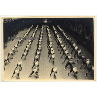 Large Group Of Pupils Doing Gymnastic Excercises / Belgium? (Vintage Photo ~1920s/1930s)