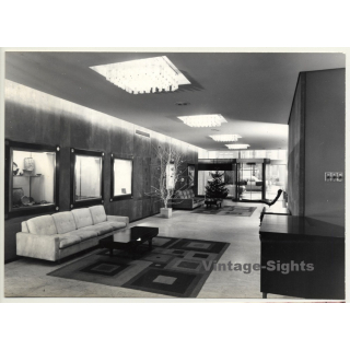 Bruxelles: Hotel Mac Donald - Hotel Lobby - Lounge Chair *2 / Architecture - M.Lambrichs (Vintage Photo ~1960s)