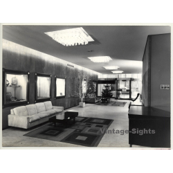 Bruxelles: Hotel Mac Donald - Hotel Lobby - Lounge Chair *2 / Architecture - M.Lambrichs (Vintage Photo ~1960s)