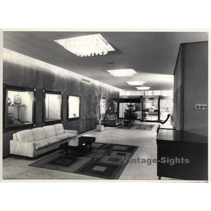 Bruxelles: Hotel Mac Donald - Hotel Lobby - Lounge Chair *2 / Architecture - M.Lambrichs (Vintage Photo ~1960s)