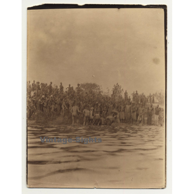 Congo-Belge: Whole Tribe On Shore Are Watching Local Fishers (Vintage Photo Sepia ~1910s/1920s)