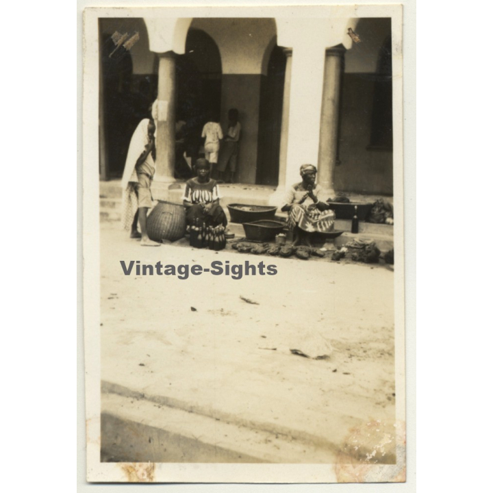 Léopoldville / Congo-Belge: Native Market Women Sell Fish (Vintage Photo 1930)