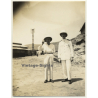Matadi / Congo-Belge: Colonial Officer & Friend In Front Of Train Station (Vintage Photo 1930)