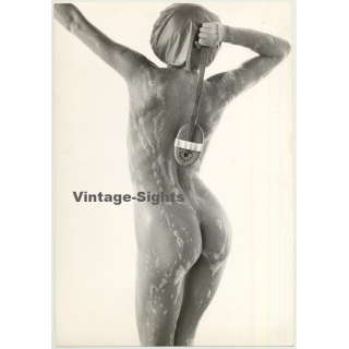 Nude Female Shower Study *11 / Scrubs Her Back (Vintage Photo 1980s WOLFGANG KLEIN ~DIN A3)