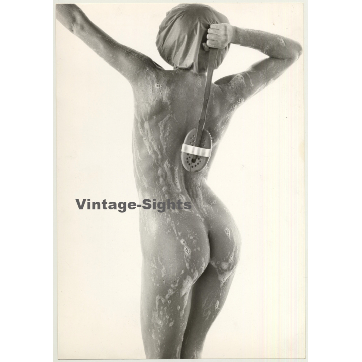 Nude Female Shower Study *11 / Scrubs Her Back (Vintage Photo 1980s WOLFGANG KLEIN ~DIN A3)