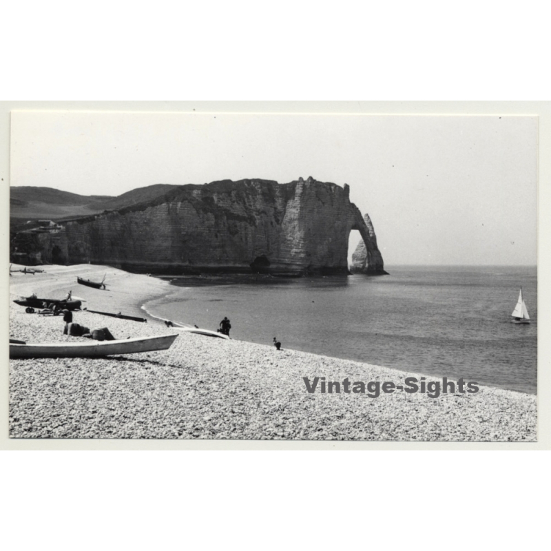 Le Havre / Étretat: Beach & Rock Formations (Vintage Photo B/W 1963)
