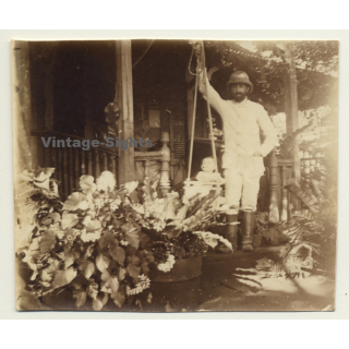 Congo-Belge: Colonialist Proudly Swings His Baby On Porch *2 (Vintage Photo ~1910s/1920s)
