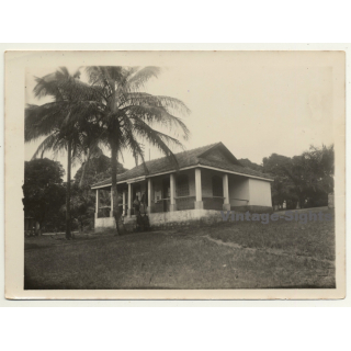 Congo-Belge: Indigenous On Porch Post Office (Vintage Photo ~1920s/1930s)