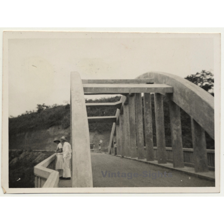 Congo-Belge: Colonial Couple On New Built Bridge (Vintage Photo 1932)