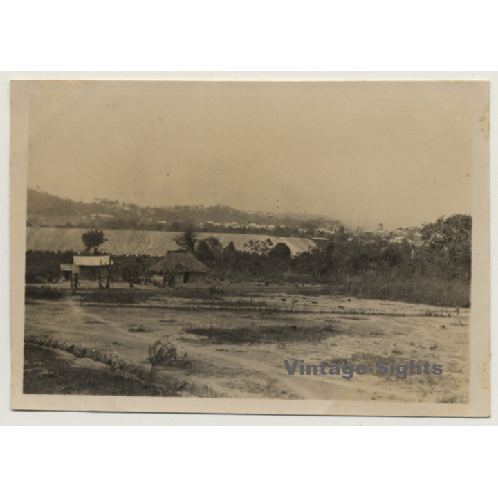 Buhama / Tanzania: Landscape View / Hut - Steppe (Vintage Photo 1933)