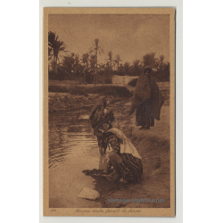 Lehnert & Landrock: Femmes Arabes Faisant La Lessive *229