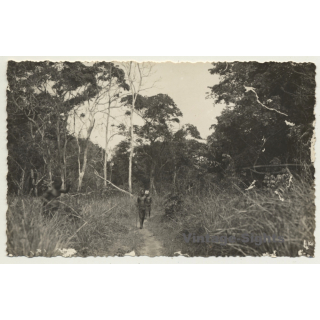 Congo Belge: Men Of Indigenous Tribe In Forest / Sarong  (Vintage Photo ~1930s/1940s)