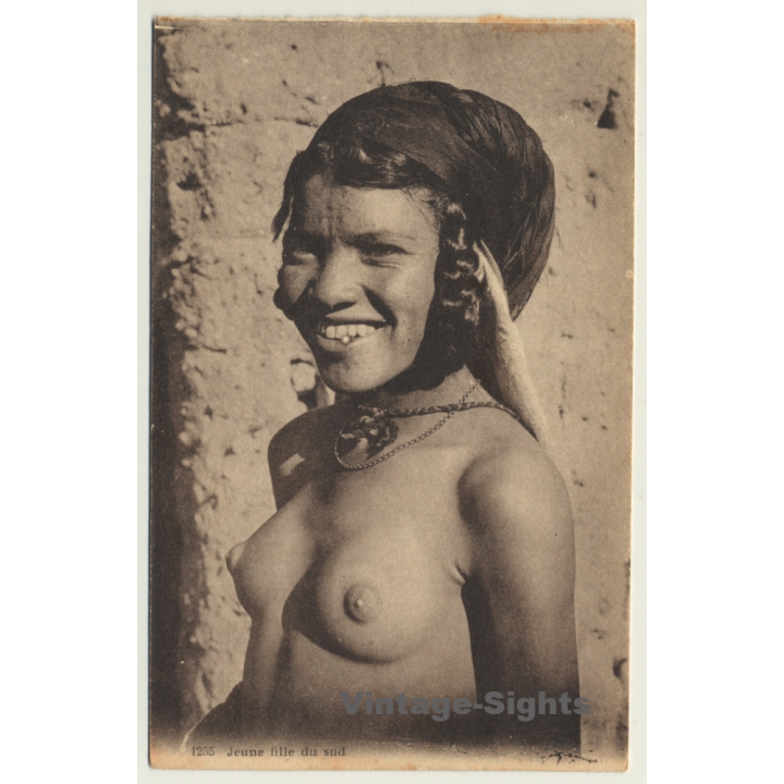 Africa: Jeune Fille Du Sud/ Nude - Ethnic (Vintage Postcard)