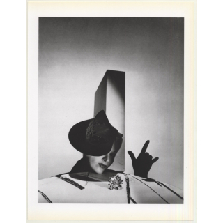 Horst P. Horst: Sign For Love 1937 (Sheet 1992: Form Horst 27 x 35.5 CM)