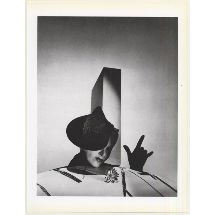 Horst P. Horst: Sign For Love 1937 (Sheet 1992: Form Horst 27 x 35.5 CM)
