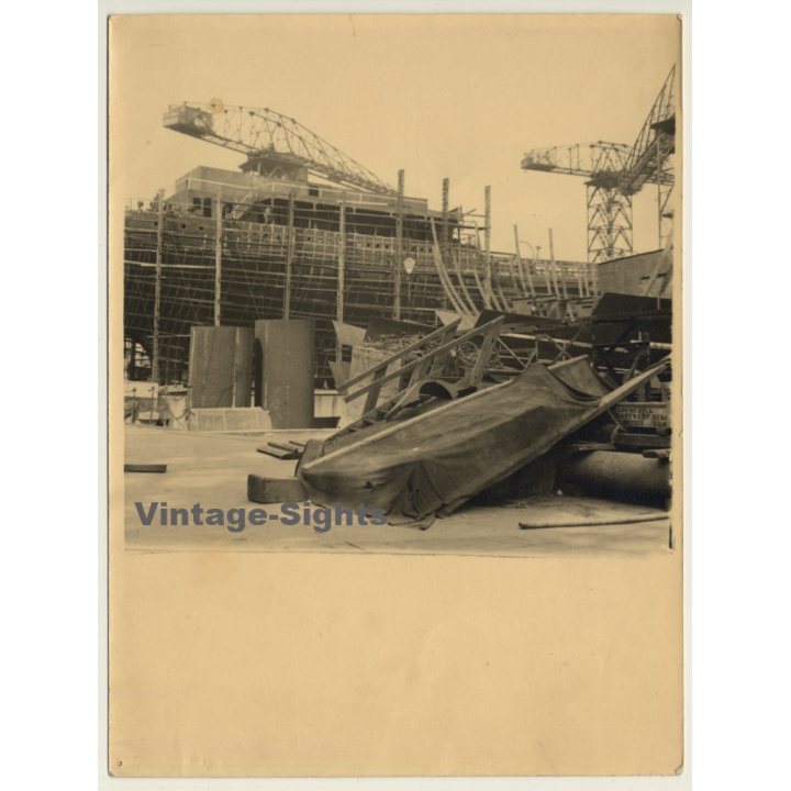 Antwerp: Freighter In Shipyard - Dock / Cranes (Vintage Photo 1940s/1950s)