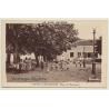 30114 Nages-Et-Solorgues / France: Place Du Monument (Vintage PC ~1940s)