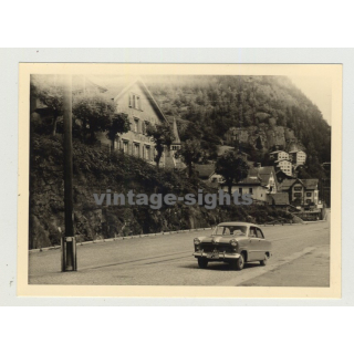 Ford Taunus 12M 15M On Tour: Driving Along (Vintage Photo 50s)