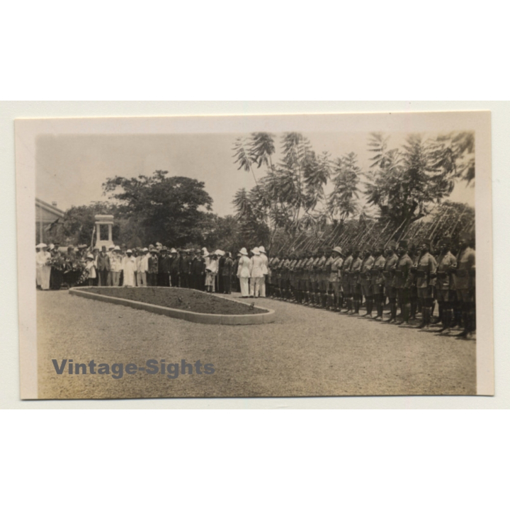 Elisabethville? /Congo-Belge: Colonial Delegation / Force Publique - Rifles (Vintage Photo ~1920s/1930s)