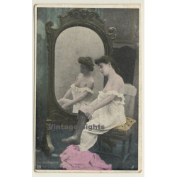 Le Deshabillé III / French Nude - Boudoir (Vintage PC 1906)