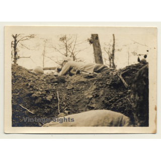 Saint-Hubert: Guetteur En Tranchée WW1 (Vintage Photo 1917)